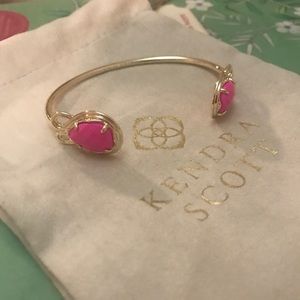 Kendra Scott bracelet